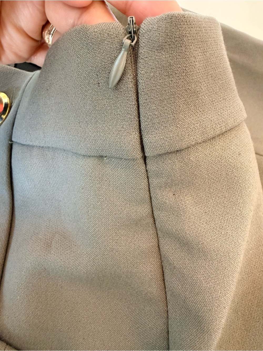 Zara Olive Green High-Waist Shorts with Gold Buttons - Picture 3 of 4